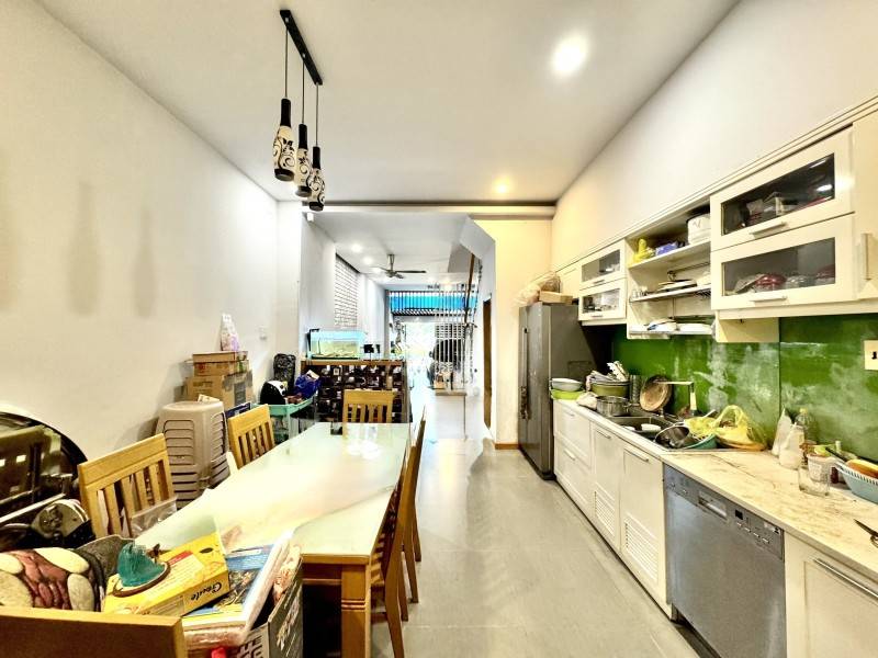 Đường VIP, bán nhà mặt tiền Đặng Thùy Trâm, Bình Thạnh, 4x19m, 4 tầng, chỉ 17.2 tỷ