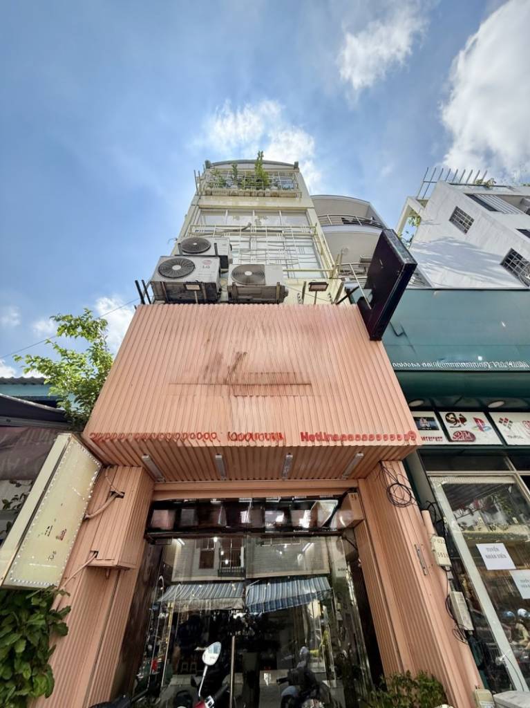 Hàng ngộp, bán nhà mặt tiền Huỳnh Văn Bánh, Phú Nhuận, 41m2, 4 tầng, giá 14 tỷ