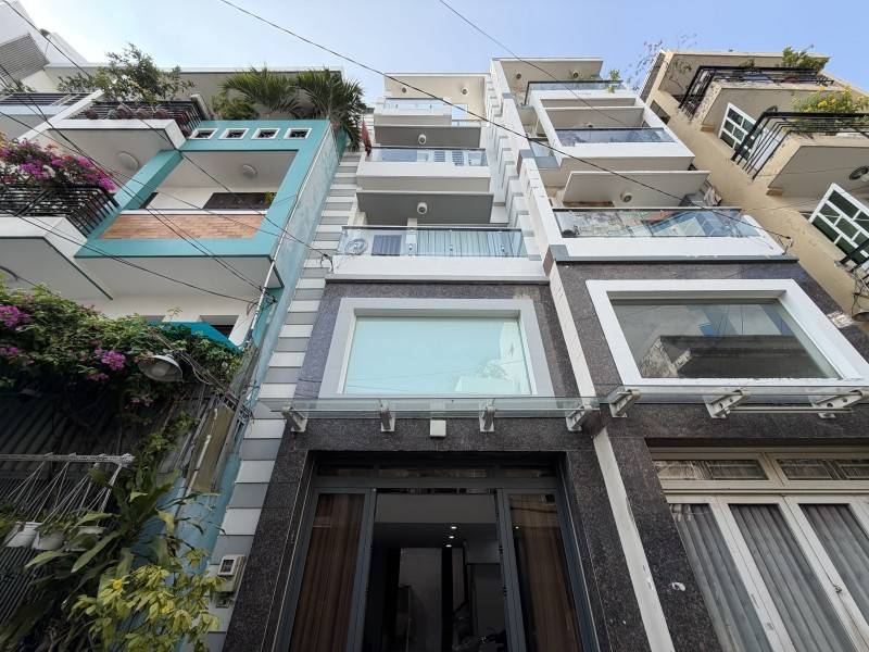 Giá mềm, bán nhà mặt tiền Nguyễn Trọng Tuyển, Phú Nhuận, 4.1x13m, 5 tầng, giá 13.3 tỷ