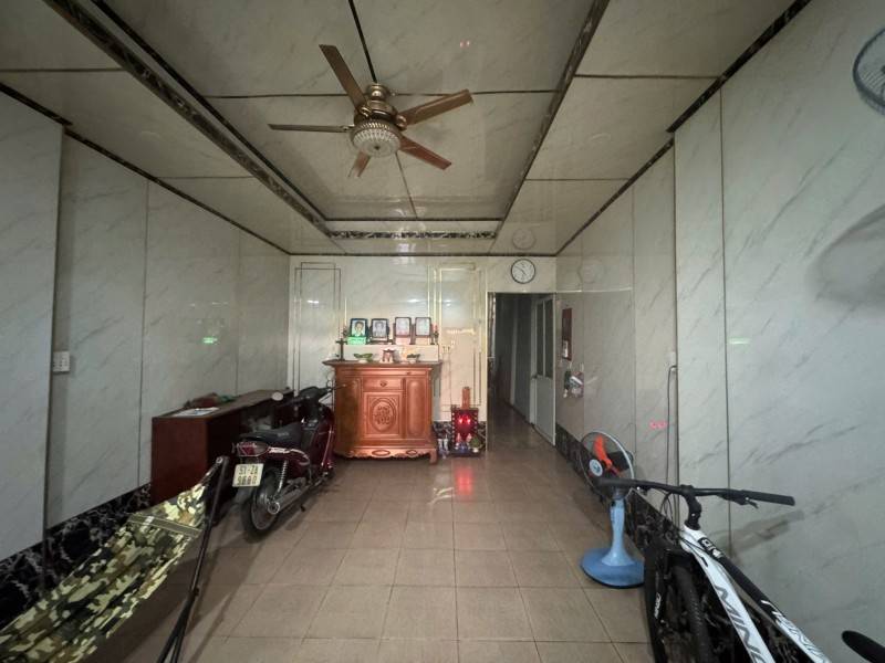 Đường lớn, bán nhà mặt tiền Phan Văn Trị, Bình Thạnh, 5.1x20m, cấp 4, giá 17 tỷ