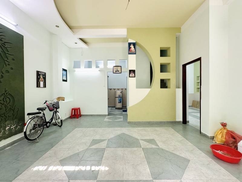 Bán nhà Lê Quang Định, Bình Thạnh, 8.4x10.5m, 3 tầng, chỉ 10.5 tỷ