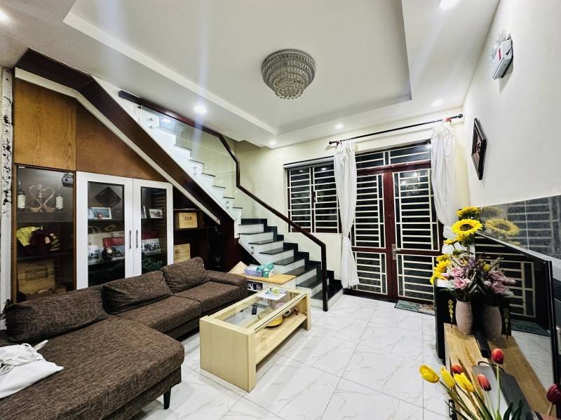 Bán nhà Lê Quang Định, Bình Thạnh, 6.7x30m, 4 tầng, về 18.2 tỷ