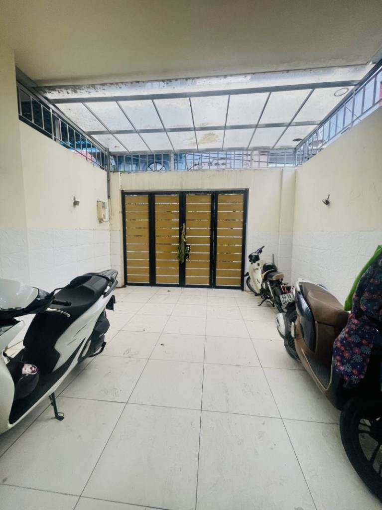 Bán nhà Lê Quang Định, Bình Thạnh, 6.2x24m, 4 tầng, chỉ 19.5 tỷ