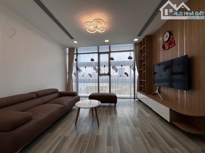 BÁN CHUNG CƯ HEI TOWER: NHÀ ĐẸP, Ở NGAY, TẶNG FULL ĐỒ, GIÁ HỢP LÝ: 7.8 TỶ !!!