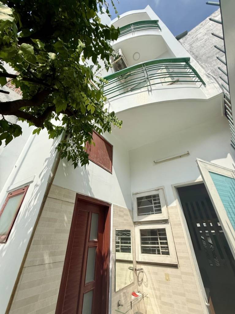 Bán nhà Hoàng Hoa Thám, Bình Thạnh, 87m2, 3 tầng, chỉ 12 tỷ