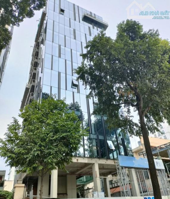 Bán Tòa Văn Phòng Mặt Phố Trần Xuân Soạn, Hai Bà Trưng DT 500m2, 12T, MT 15.6m, Giá Cực Rẻ
