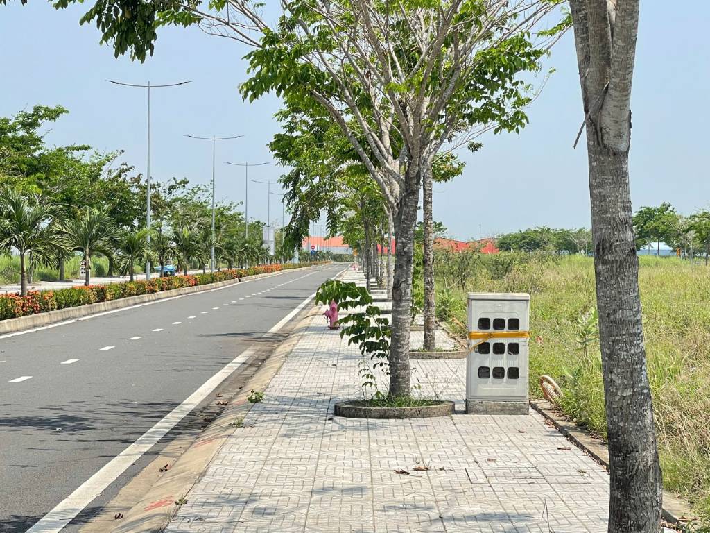 Bán đất Phân khu Ora Park, Sát TPHCM, Sổ riêng sẵn, dt 90m², tiện ích đủ