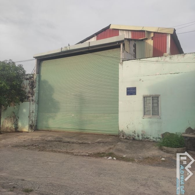 Bán xưởng 303m2. Góc 2 mặt tiền Dương Công Khi. Hóc môn