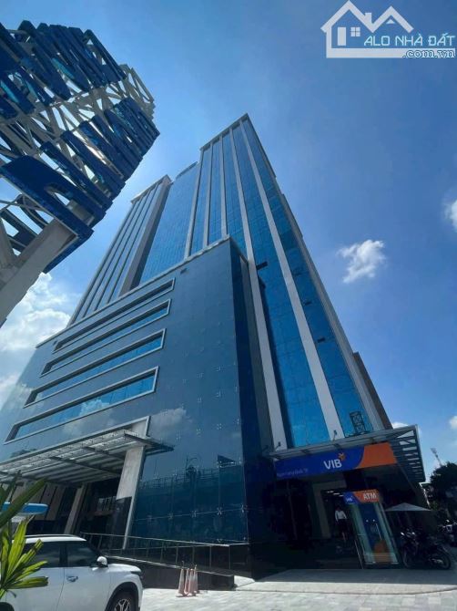 Bán Tòa Văn Phòng Mặt Phố Văn Cao, Tây Hồ DT 650m2, 12T, MT 25m. Giá Cực Rẻ