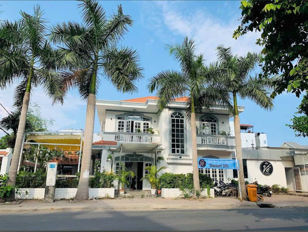 Bán biệt thự góc 2 mặt tiền Quốc Hương Thảo Điền, dt 420m2 giá 280 tỷ
