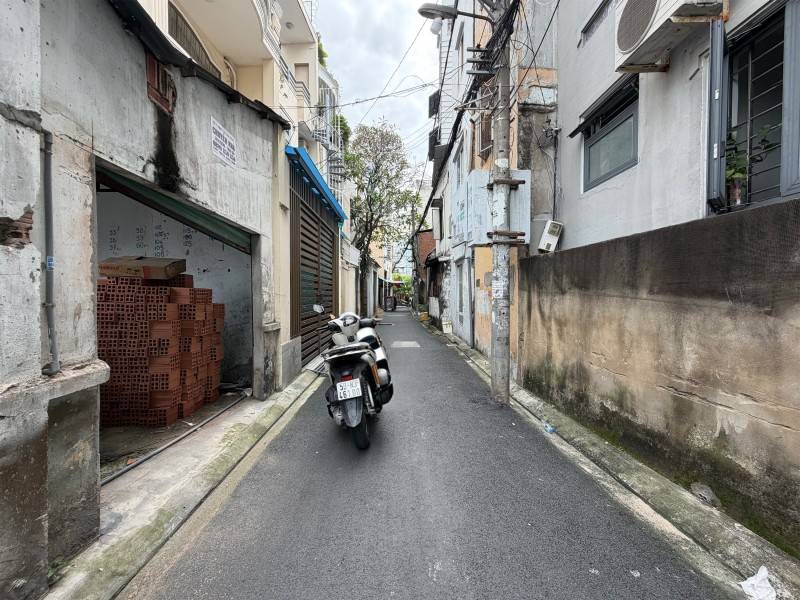 Bàn Cờ nhà Trần Hữu Trang, Phú Nhuận, 4.1x15m, 2 tầng, chỉ 12 tỷ
