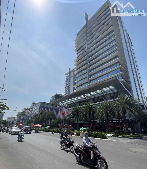 Bán tòa nhà văn phòng 1850m2, 21 tầng, phố Nguyễn Hoàng, quận Nam Từ Liêm, giá 990 tỷ.