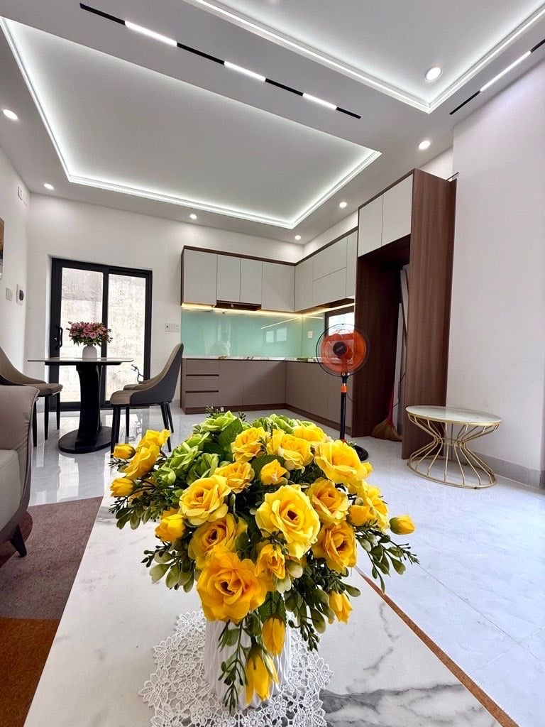 Bán nhà 2 tầng Phú Thuận, Quận 7, hẻm 3,5m cạnh Vincom Nam Long, 32m2 nhà mới vào ở ngay
