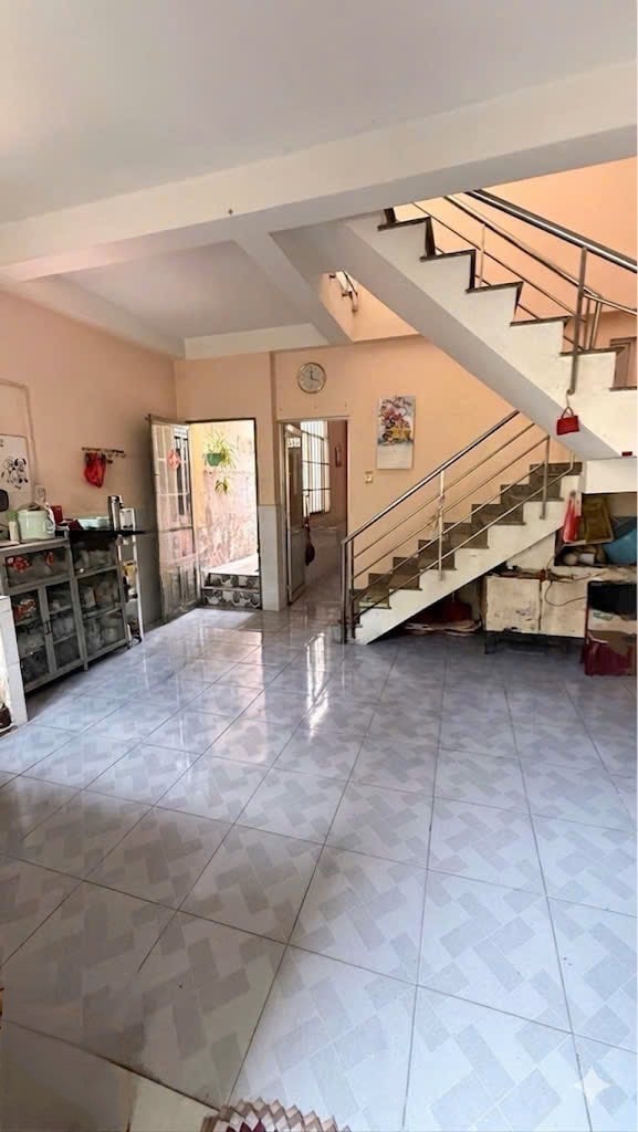 Bán nhà Hồ Học Lãm, Bình Tân, dt 151m2 3 tầng ô tô đỗ cửa giá 5.95 tỷ sổ riêng