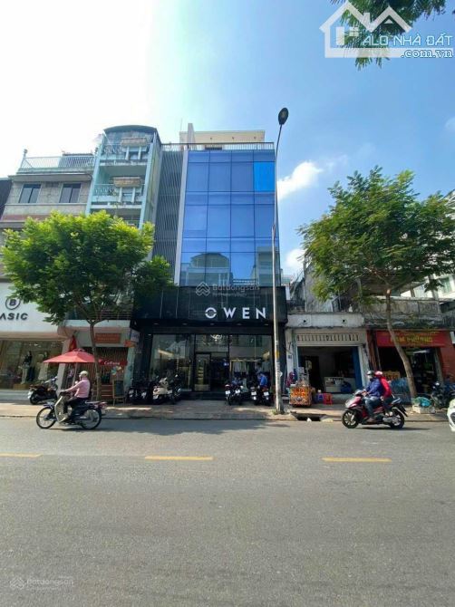 BÁN MẶT TIỀN HOÀNG HOA THÁM đối diện CỔNG NHÀ GA T3 (4,03 x 25m) giá 19,9 tỷ