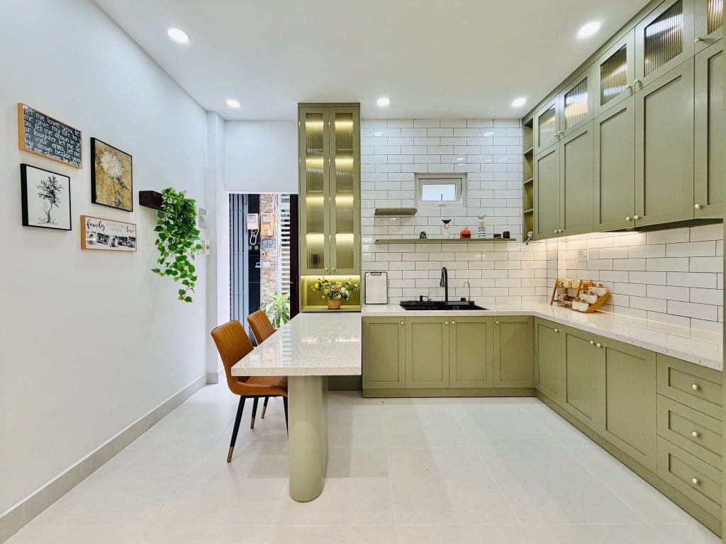 BÁN NHÀ 3 TẦNG PHAN HUY ÍCH, GÒ VẤP, 4PN NGANG 4x10M, CHỈ NHỈNH 6 TỶ