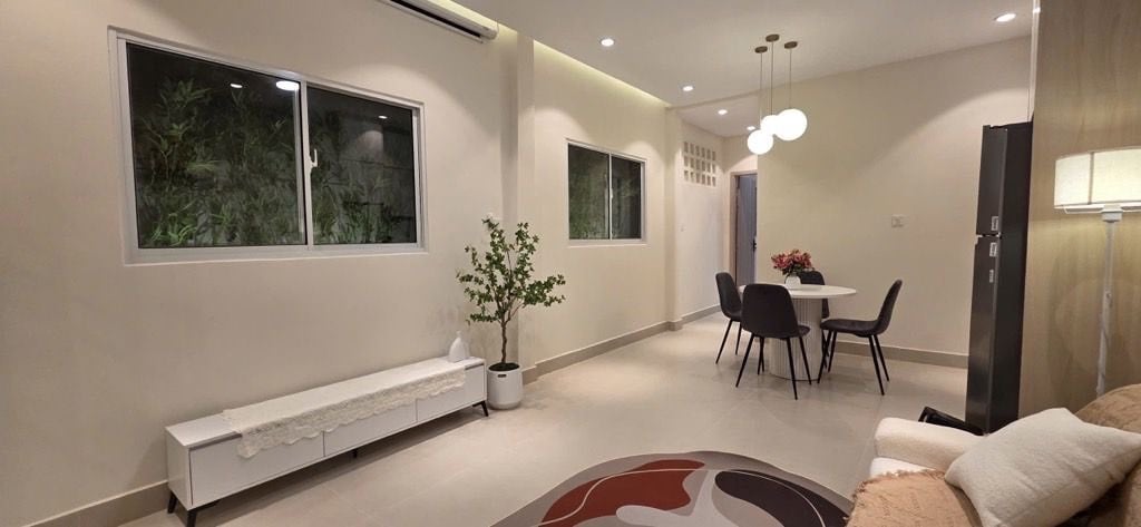 Bán nhà Tân Thuận Tây Quận 7, dt 52m2 2 tầng 3 phòng ngủ giá 4.6 tỷ sổ hồng riêng