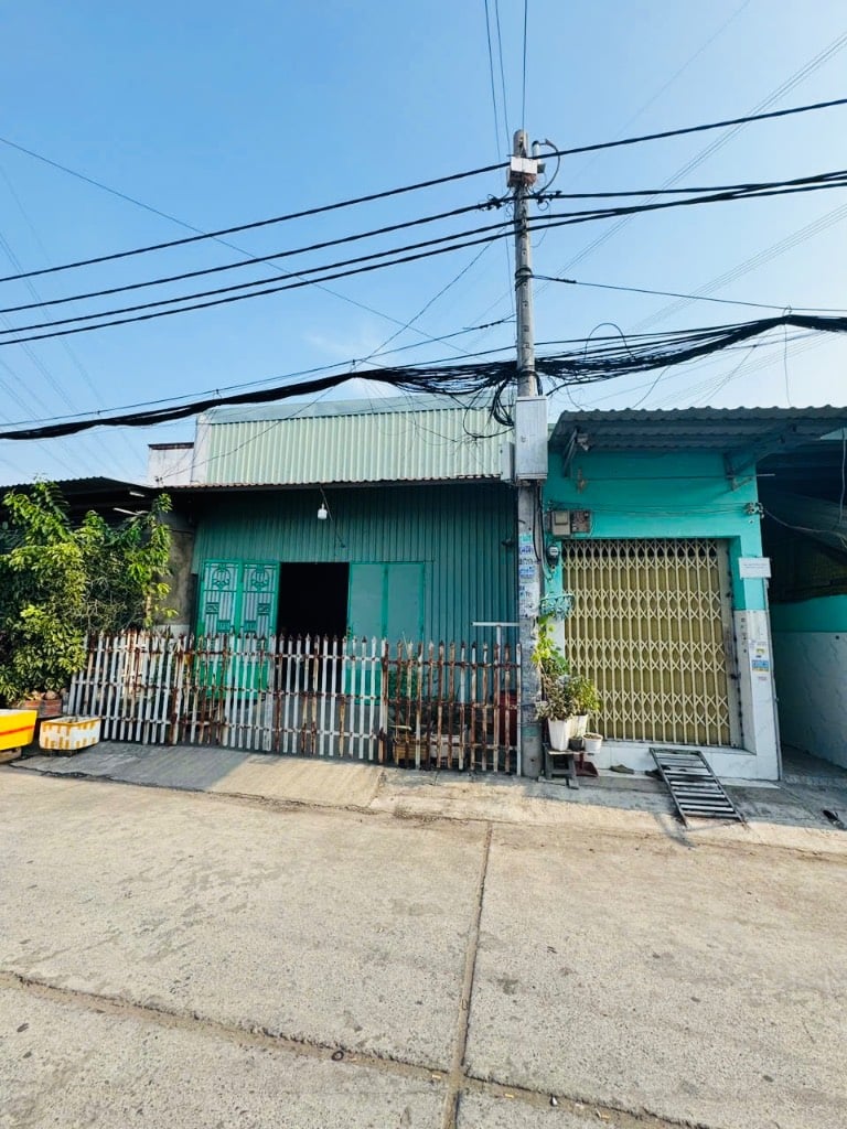 bán đất Hồ Học Lãm, An Lạc, Bình Tân, dt 6,5x15m, tặng nhà, xe hơi vào nhà, 5,5 tỷ