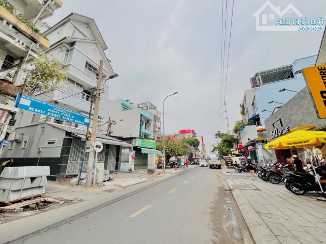BÁN BIỆT THỰ PHAN XÍCH LONG PHÚ NHUẬN, 240M,12X20M, 3 TẦNG, 36,9 TỶ