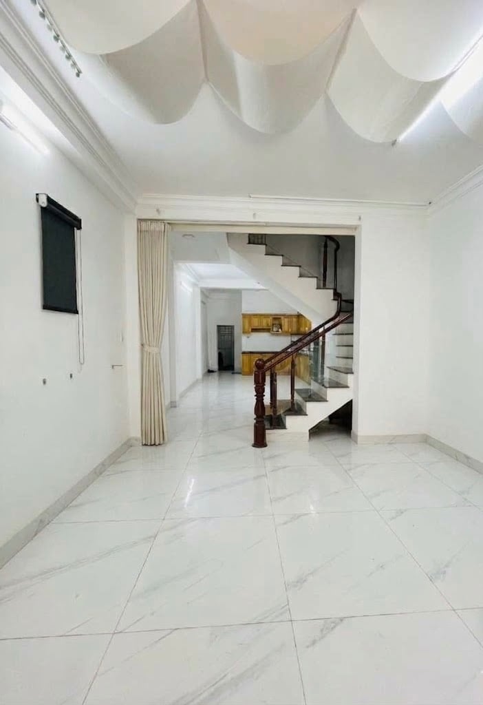 Bán nhà mặt tiền Tân Quy Quận 7, dòng tiền 180tr/năm, 60m2 ít nhà bán, ngay trung tâm