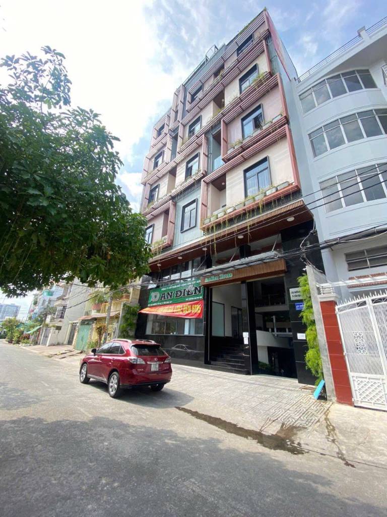 BÁN TÒA CHDV MẶT TIỀN ĐƯỜNG SỐ 45 QUẬN 7, 70 PHÒNG DÒNG TIỀN 350TR/THÁNG, GIÁ 85 TỶ