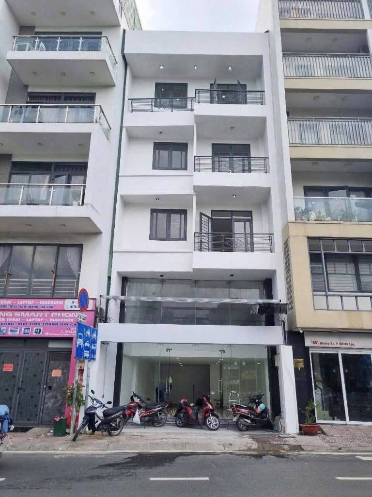 BÁN NHÀ MẶT TIỀN HOÀNG SA QUẬN 3, 6 TẦNG VIEW KÊNH, NGANG 6.7M NỞ HẬU, KINH DOANH, GIÁ 32 TỶ