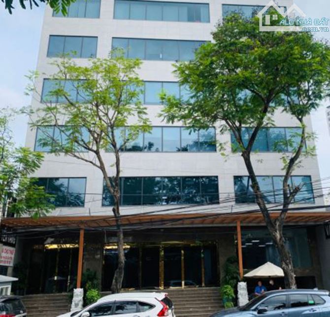 Bán Tòa Văn Phòng Mặt Phố Đốc Ngữ, Ba Đình DT 380m2, 11T, MT 11.5m. Giá Cực Rẻ