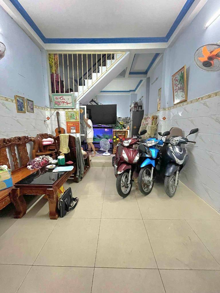 Bán nhà An Dương Vương An Lạc Bình Tân, 40m2 3 tầng, giá 5,5 tỷ, hẻm ô tô