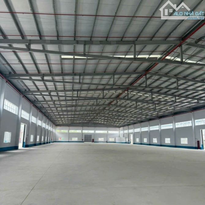 BÁN NHÀ XƯỞNG KCN ĐỨC HÒA CÓ THU NHẬP KHỦNG 1.1 TỶ/THÁNG