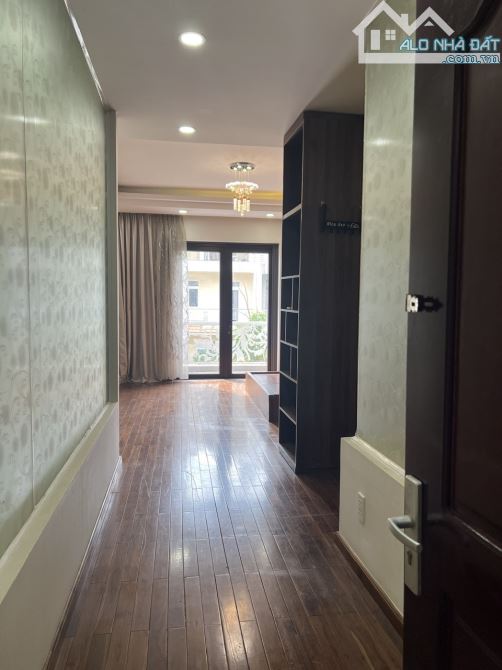 Bán gấp nhà đã có sổ đường số 5 giá rẻ nhất khu Him Lam P. Tân Hưng giá 28 tỷ