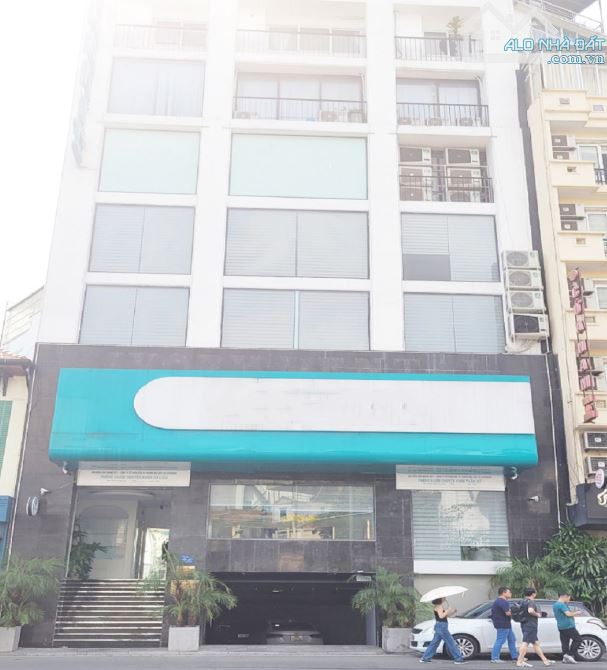 Bán Tòa Văn Phòng Mặt Phố Lạc Chính, Ba Đình DT 428m2, 13T, MT 11.7m. Giá Cực Rẻ
