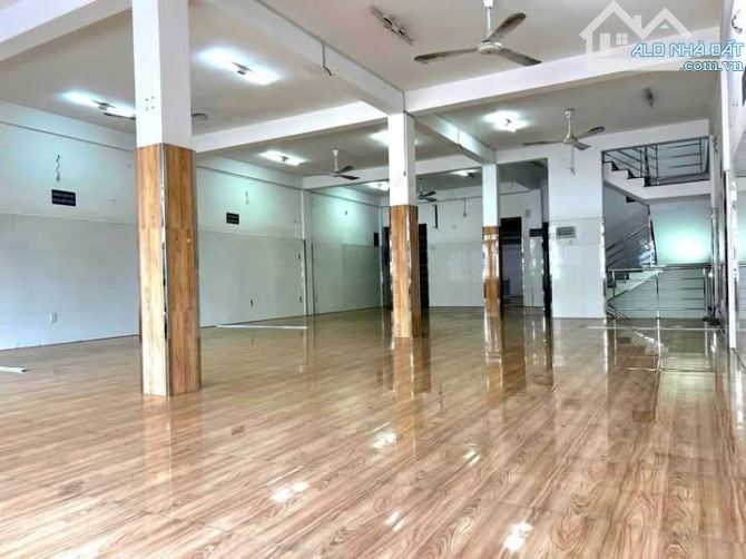 NHÀ VP XƯỞNG 3 TẦNG - 9X35M - KDC ĐẠI HẢI - GẦN CHỢ BÀ ĐIỂM - ĐƯỜNG 10M BÀN CỜ - HƠN 16 TỶ