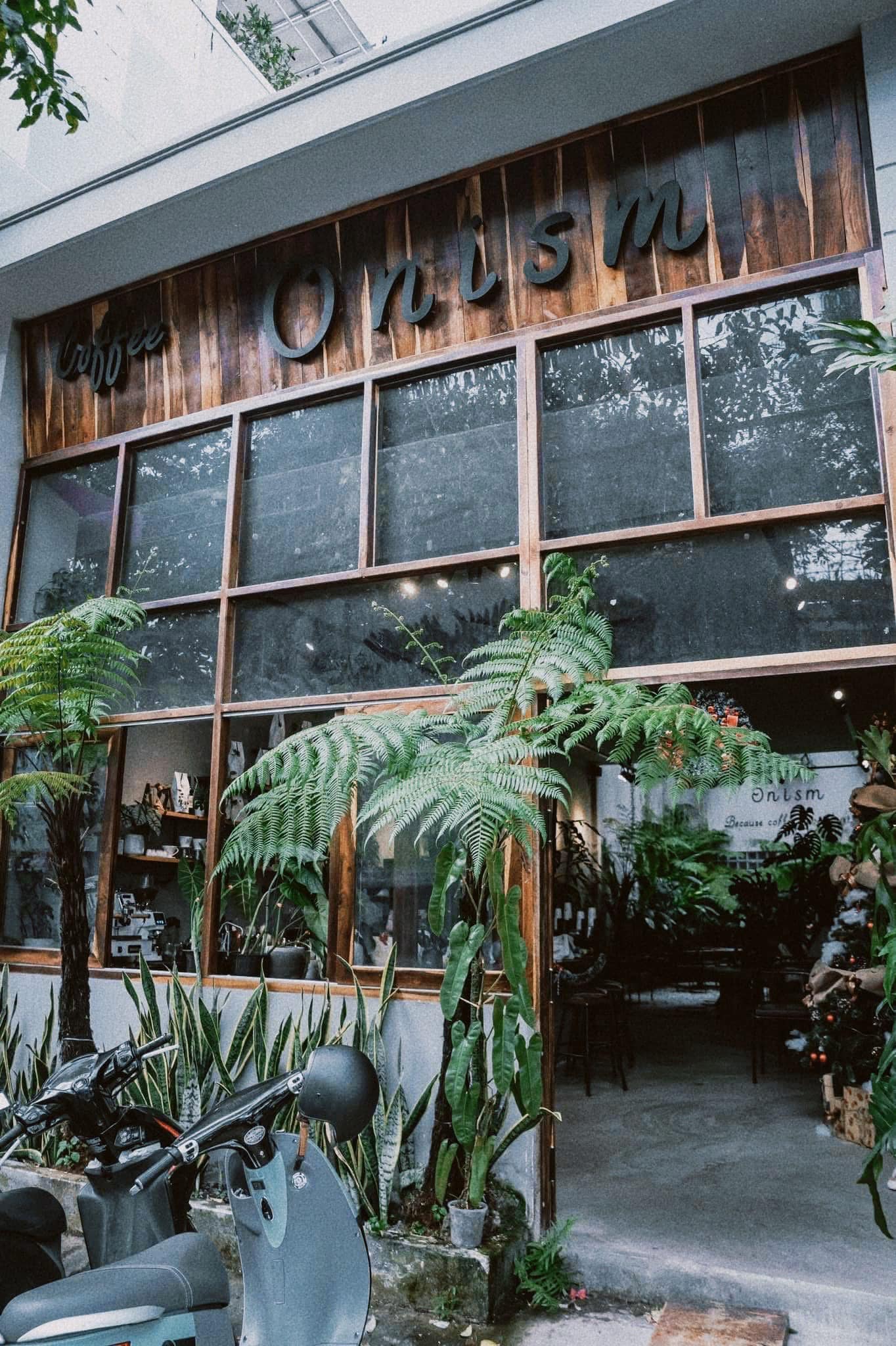 SANG NHƯỢNG QUÁN CAFE MẶT TIỀN HOÀNG DIỆU, BUÔN MÊ THUỘT, ĐANG KINH DOANH CÓ DÒNG TIỀN