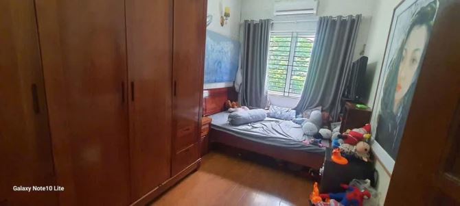 HÀNG HÓT HIẾM NHỈNH 6 TỶ CÓ NHÀ 40M2 X 5 TẦNG, PHỐ TRẦN ĐẠI NGHĨA, HAI BÀ TRƯNG, HÀ NỘI
