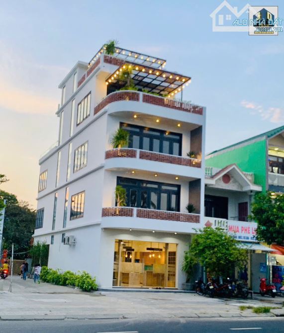 Bán Căn Biệt Thự 142m2 - 5 tầng góc 3 mặt tiền Hoàng Sa - Biển Mỹ Khê Đà Nẵng