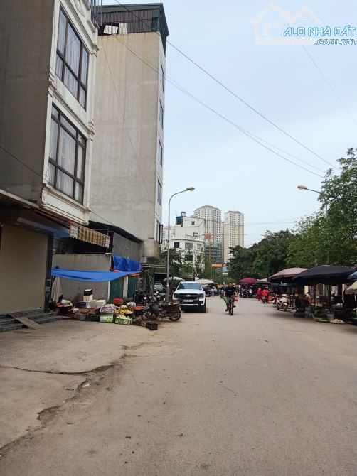 10 tỷ Phân Lô vỉa hè Liền kề ngày Chợ Hà Đông