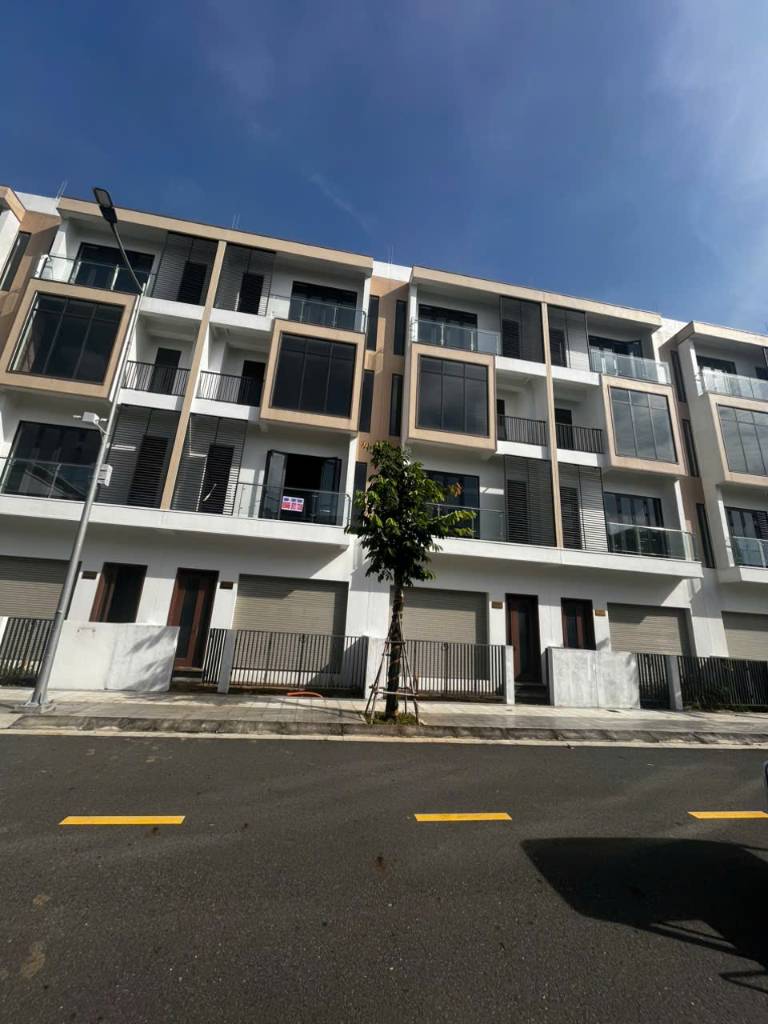 Bán nhà phố T&T Millennia City Long Hậu Cần Giuộc, dt 6x20 gần trường FPT, giá 6,7 tỷ