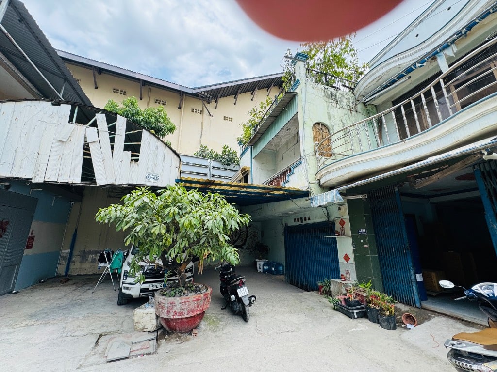 Bán nhà Võ Văn Kiệt An Lạc Bình Tân, dt 216m2 hẻm xe tải giá 8,5 tỷ