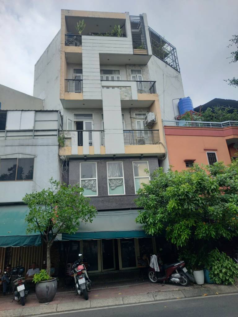 Bán nhà mặt tiền Trường Sa Tân Bình, ngang 8m CN 68m2, 5 tầng chỉ nhỉnh 15 tỷ