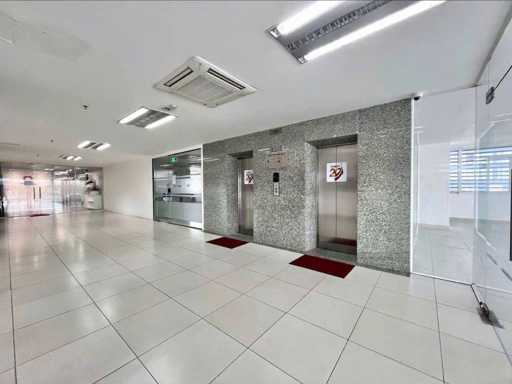 Bán Shophouse Diamond Flower Lê Văn Lương 205m2, chân đế chung cư, dòng tiền 170tr/tháng