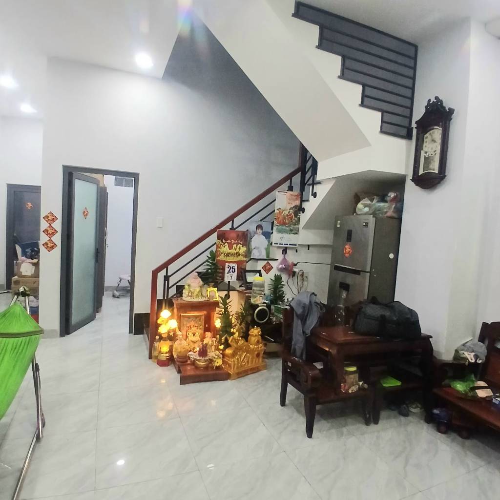 Bán nhà Hậu Giang Quận 6, diện tích 72m2 3 tầng, giá 8.3 tỷ gần chợ Lớn