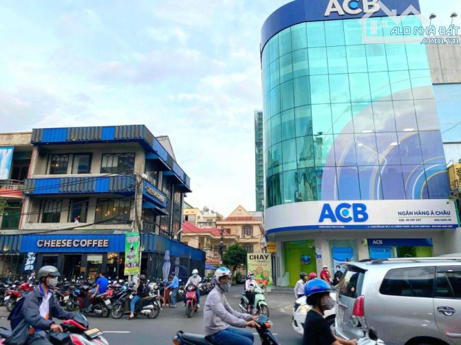 Giảm giá bán biệt thự sân vườn đẹp 950m2(20x50m) MT đường nội bộ Trần Não Bình An Q.2