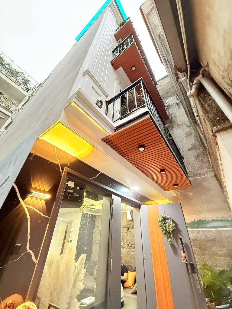 BÁN NHÀ VĨNH TUY, HÀNG XÓM TIMECITY, DÂN XÂY, FULL NỘI THẤT KỊCH PHÒNG, 20M RA Ô TÔ TRÁNH