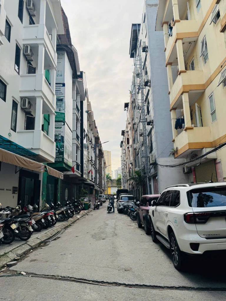 BÁN NHÀ CẦU BƯU, HÀ ĐÔNG, LIỀN KỀ XALA, DT 62M2 5 TẦNG, THANG MÁY, KINH DOANH