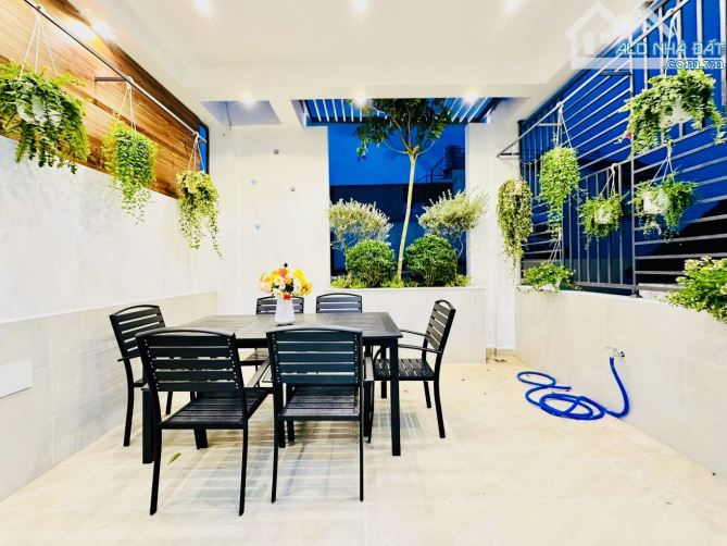 BÁN NHÀ ĐẸP NGUYỄN TƯ GIẢN – 5 TẦNG FULL NỘI THẤT – HẺM XE HƠI – NHỈNH 11 TỶ