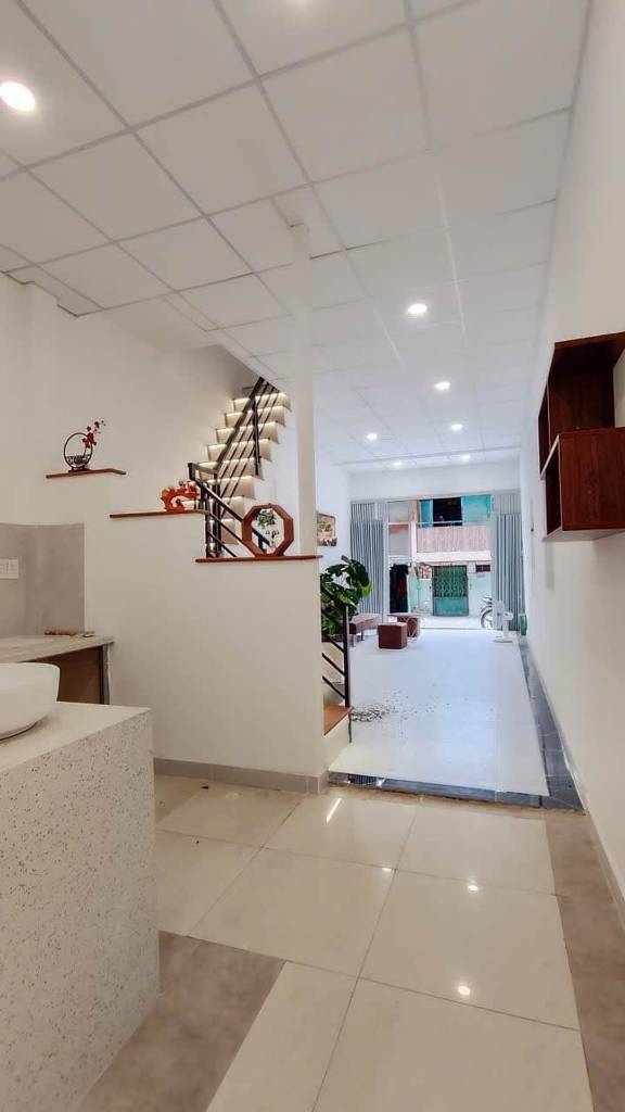 Bán nhà Bình Tiên Quận 6, dt 62m2 2 tầng hẻm ô tô, hàng hiếm, nở hậu, giá 5.3 tỷ