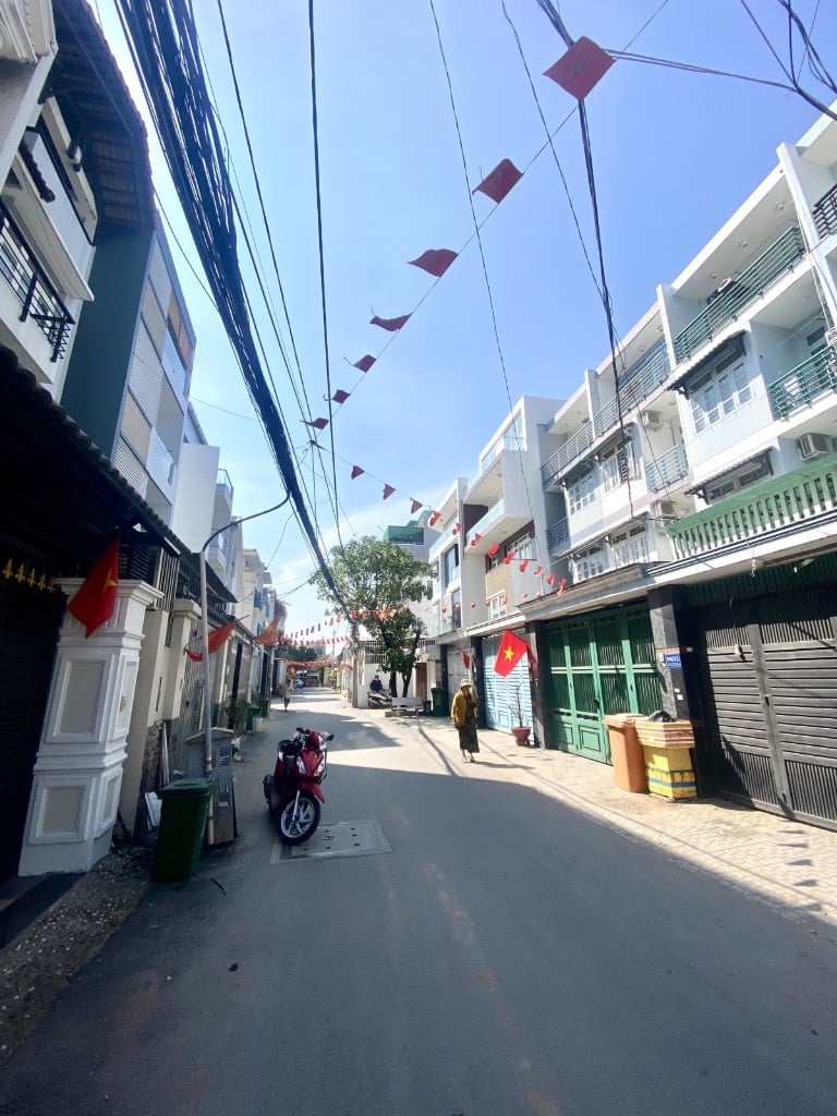 BÁN NHÀ BÌNH TRƯNG TÂY, QUẬN 2, DT 94M2, 8 PHÒNG CHDV, CHO THUÊ 35TR/THÁNG, 11.5 TỶ