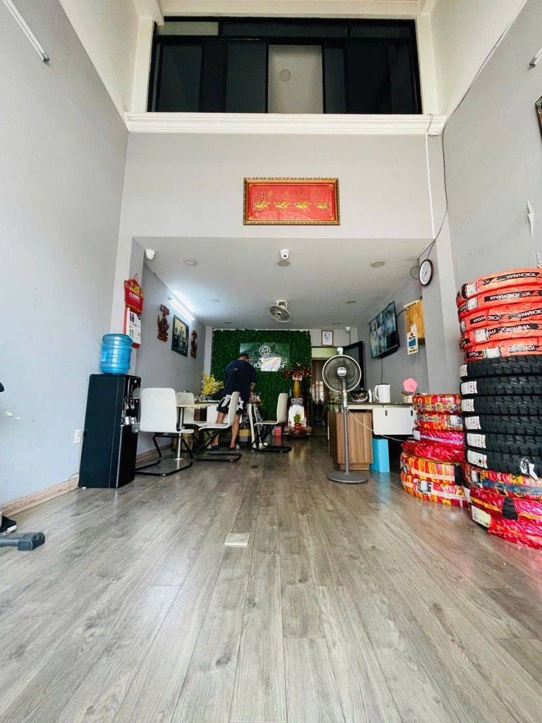 Bán nhà mặt tiền Hồng Bàng Quận 11, nhà 4 tầng, dt 40m2 giá 22 tỷ