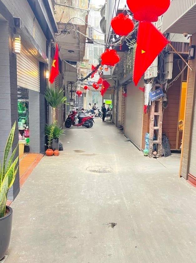 Bán chung cư mini Trương Định, 65m2, 17 phòng, giá 15 tỷ,DT 1 Tỷ/Năm (6,6%)
