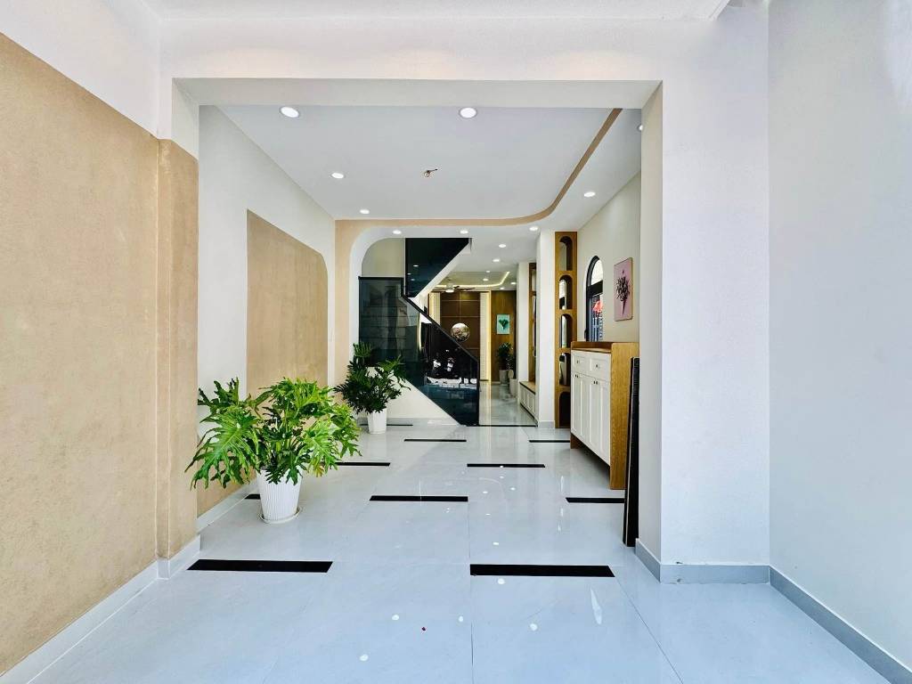 bán nhà Nguyễn Oanh, Gò Vấp, dt 56m2 4 tầng hẻm xe hơi Lê Hoàng Phái nhà mới